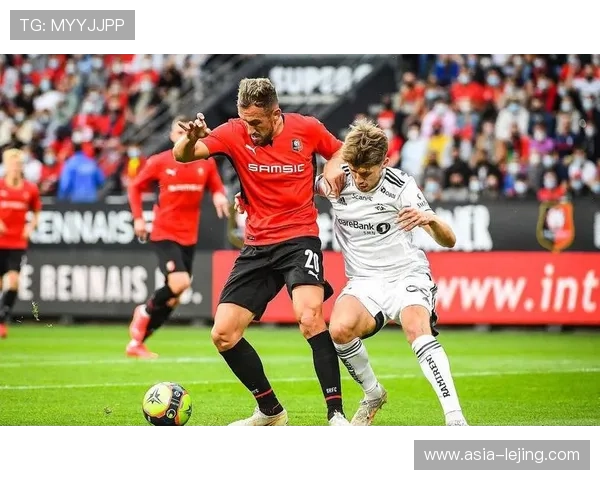 拜仁全场控球率占优，对手海登海姆长期被压制在半场。