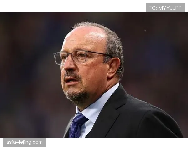 塞尔塔新帅贝尼特斯推行4-2-3-1体系，前场协同压迫结合区域防守